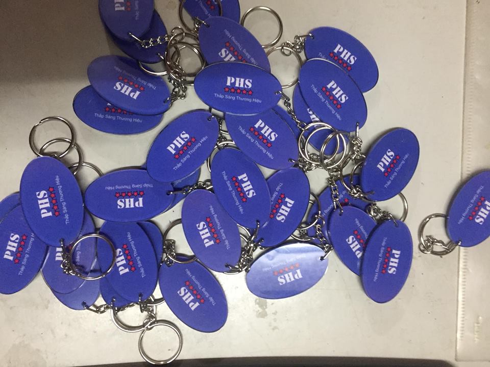 sell keychains printed company logo with the cheapest price in the market