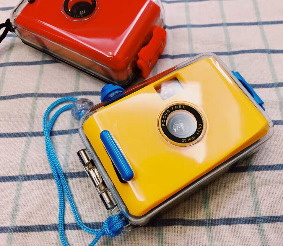 Retro Fool Film Camera Builtin Film Waterproof ins Oneoff Camera Creative Gift