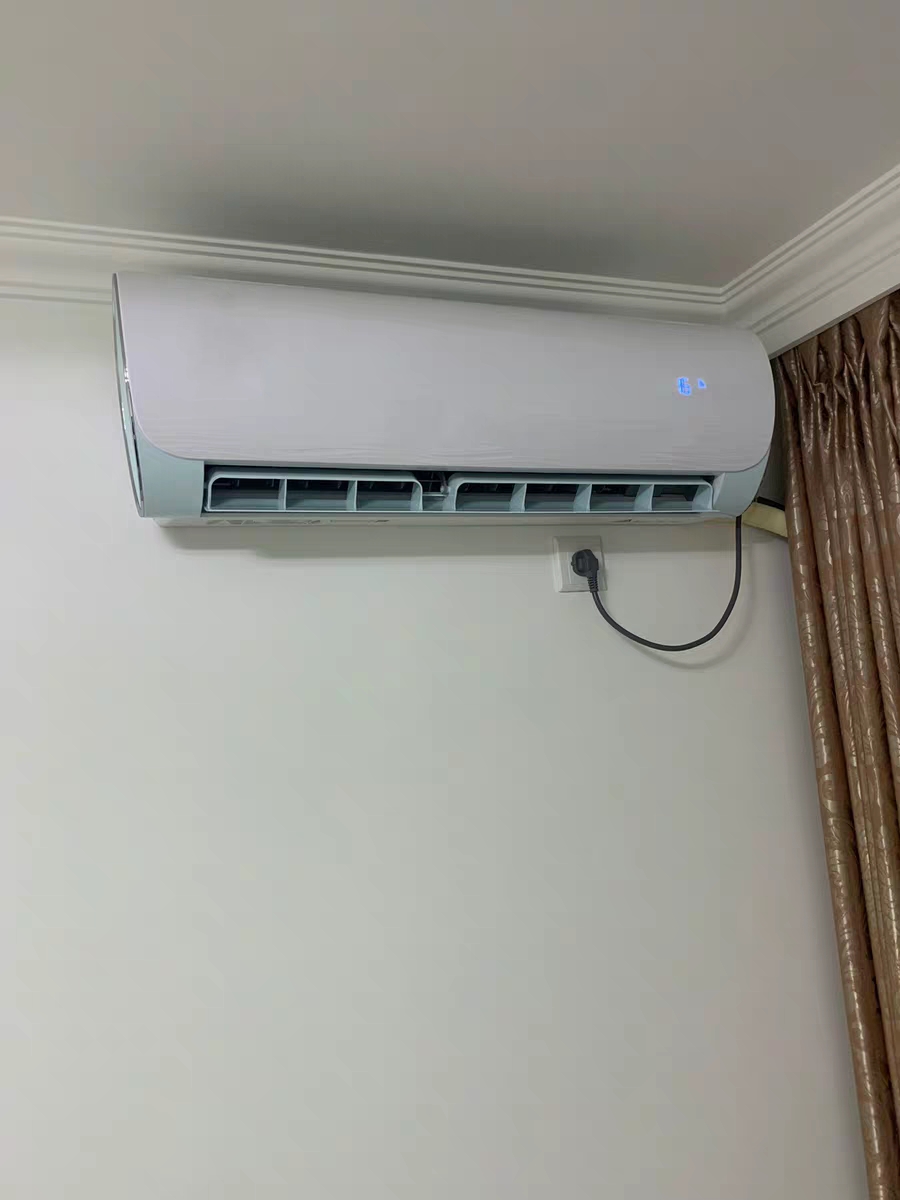 Large 1 piece heating and cooling household 1 level variable frequency wall mounted air conditioning