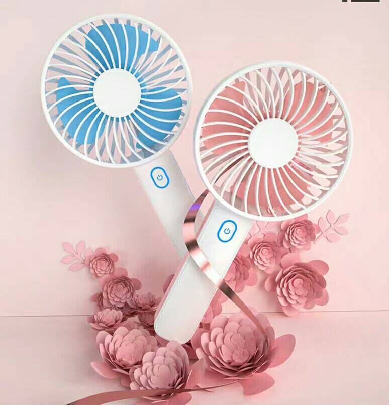 This kind of fan is very convenient this is a electric coolingfan so it is slight and useful