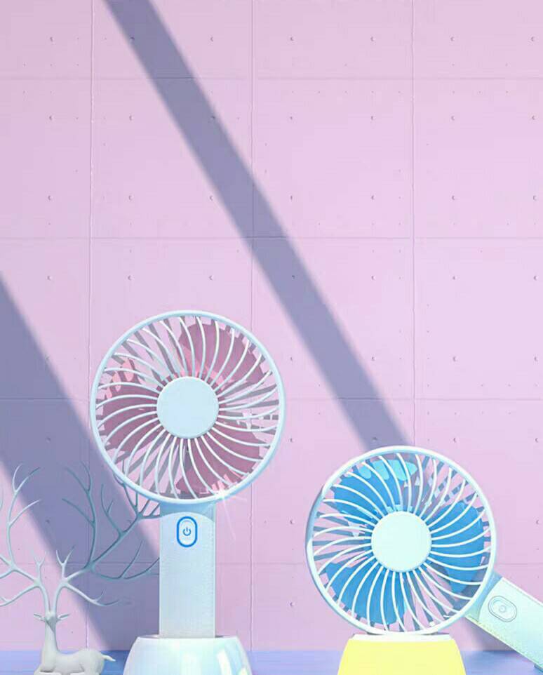 This kind of fan is very convenient this is a electric coolingfan so it is slight and useful