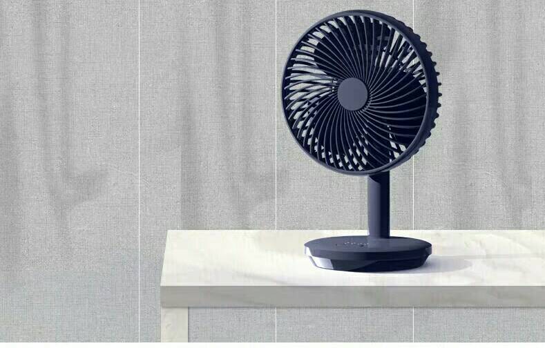 Cooling fan Its Very Suitable for You to Study Work in the Desk on Summer