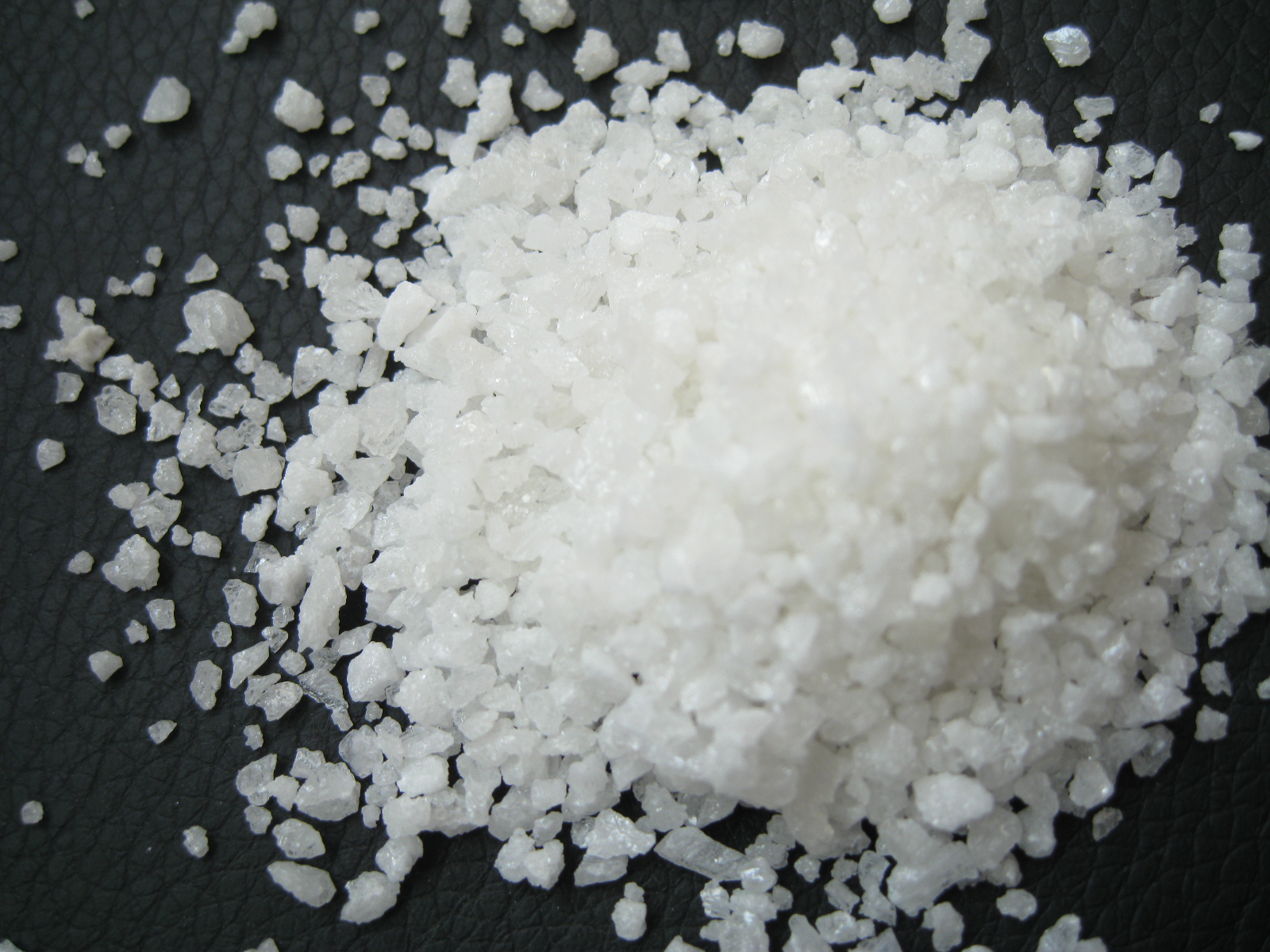 high quality and low price white fused alumina 13mm