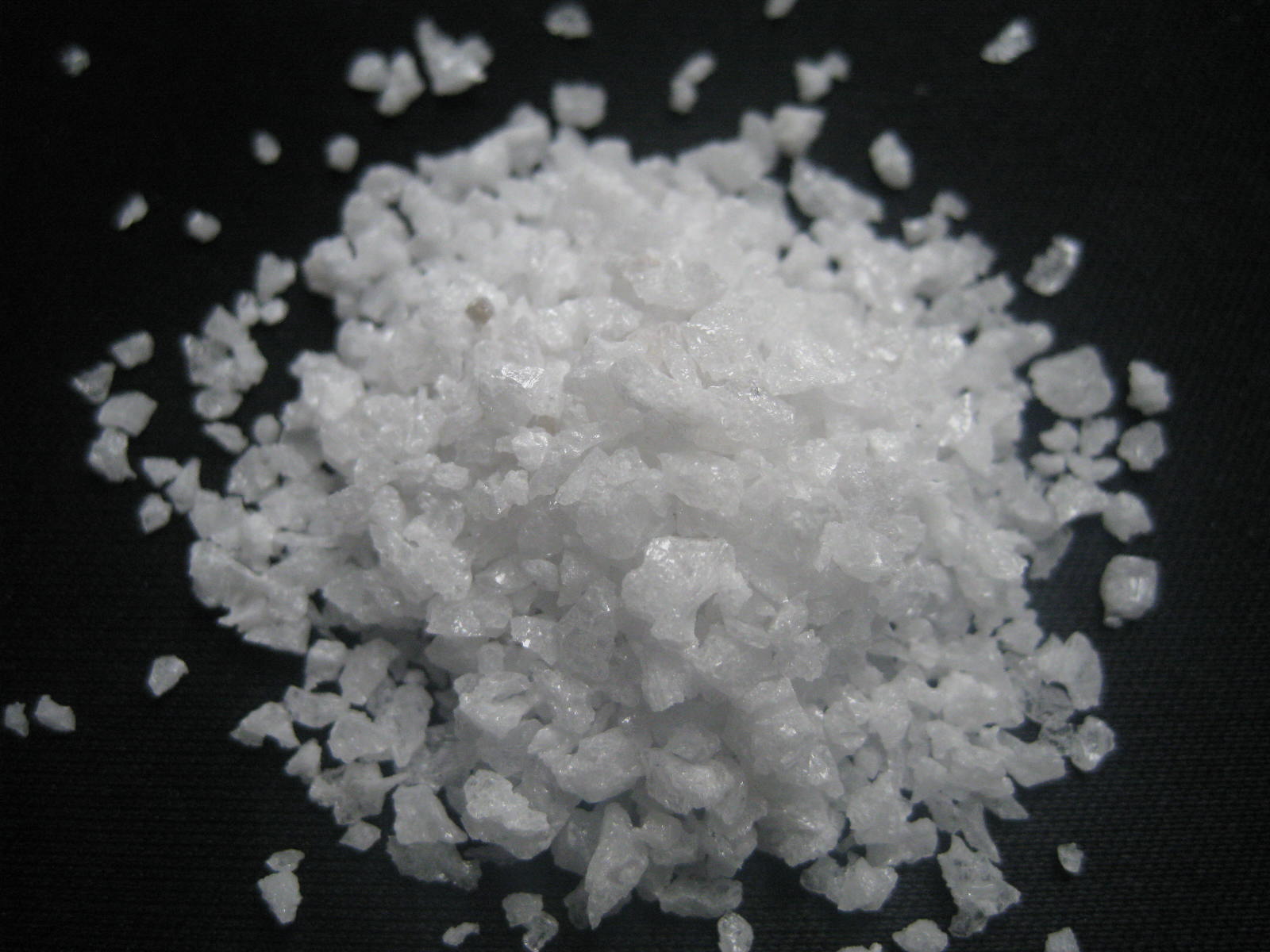 high quality and low price white fused alumina 13mm