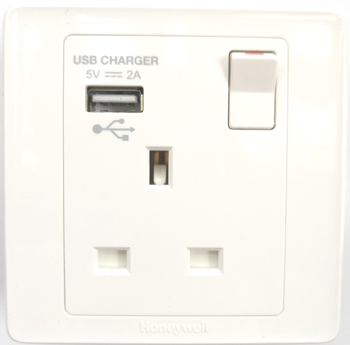 13A switched socket British standard socket USB socket