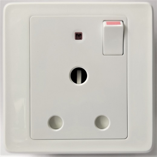 15A switched socket British Standard socket