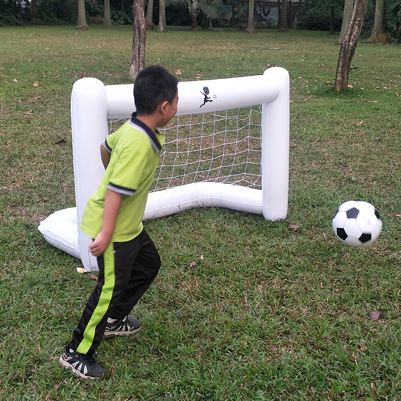 PVC inflatable football door toys sell well in Europe and America with tennis ball frame gifts can be customized