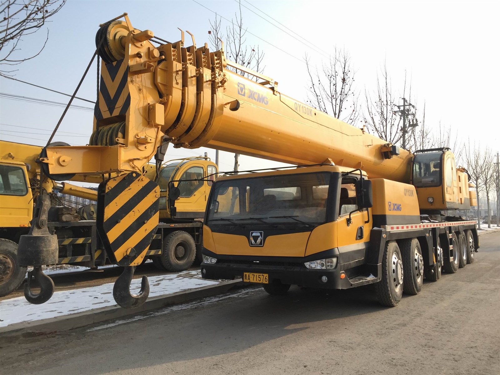 xcmg crane 130 ton qy130k used mobile truck crane