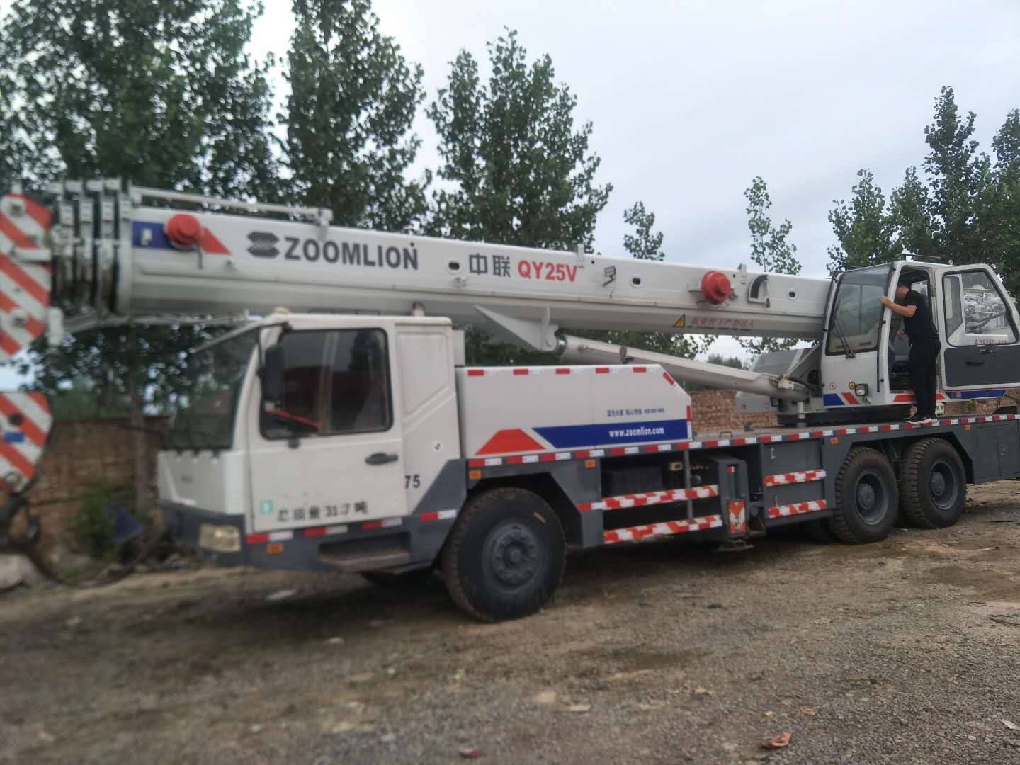 Zoomlion 25t QY25V Truck crane mobile crane