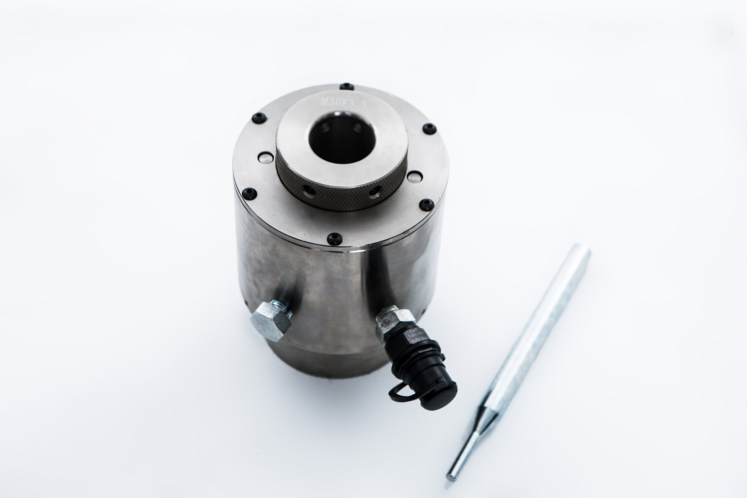 Tensioning usage hydraulic bolt tensioner