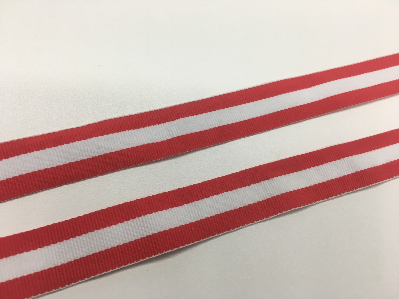 Manufacturer Factory Customized Polyester Ribbon Satin Lanyard for Keys ID Card around Neck Safety Clip Buckle Metal