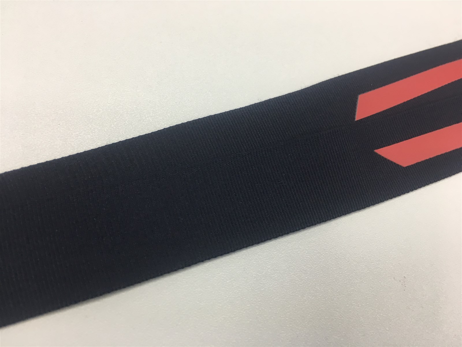 Manufacturer Factory Customized Polyester Ribbon Satin Lanyard for Keys ID Card around Neck Safety Clip Buckle Metal