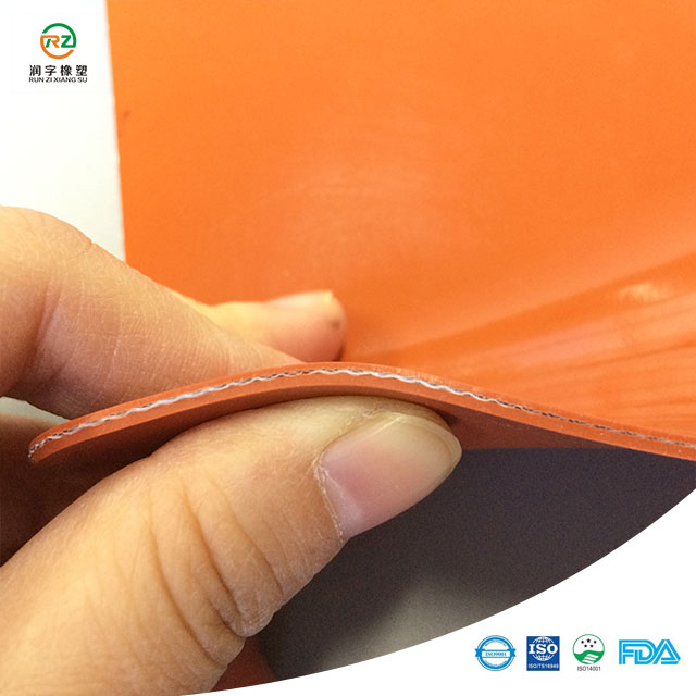 Cloth insertion corrugated insulating rubber sheet