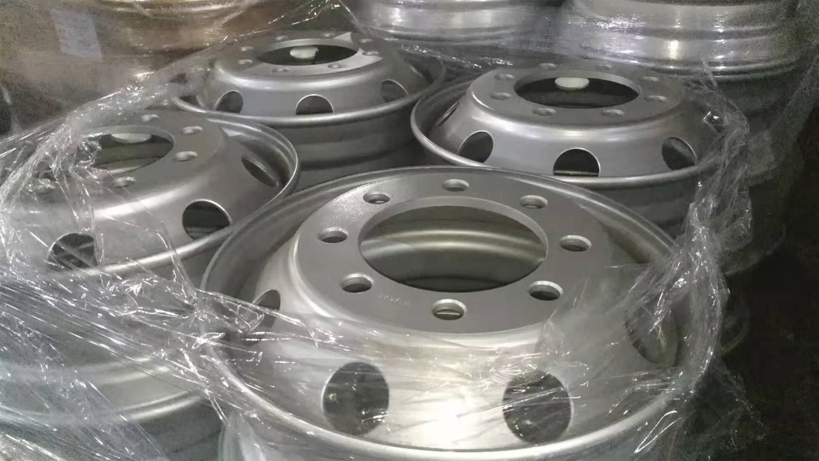 Hot sale Steyr truck wheels from Qiangli manufacturing