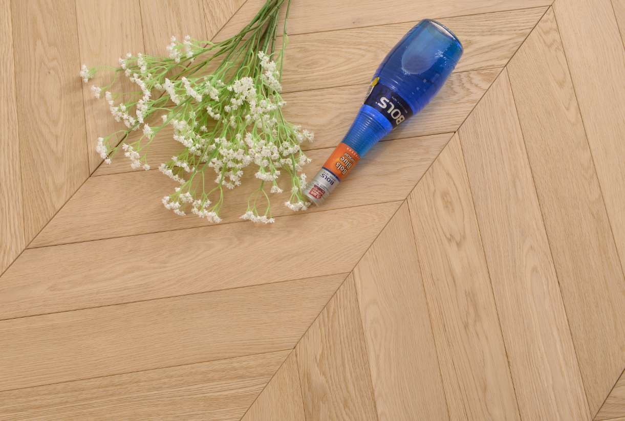 OakOiled Chevron Engineered Wood Flooring