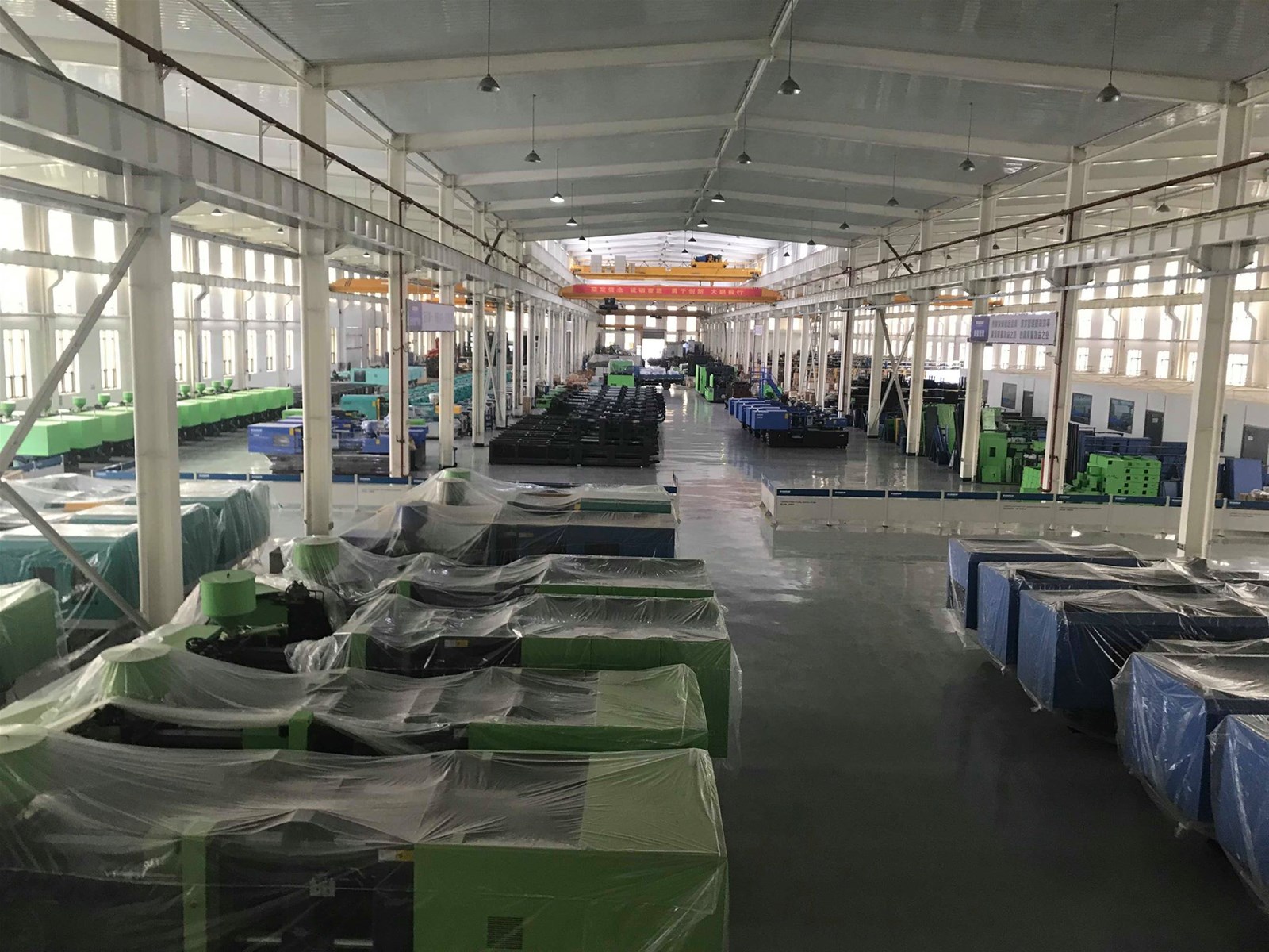 China central locking structure energy saving cheap plastic injection molding machine