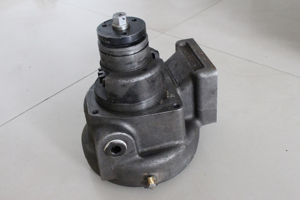PC2008 excavator water pump 6754611100 komatsu genuine