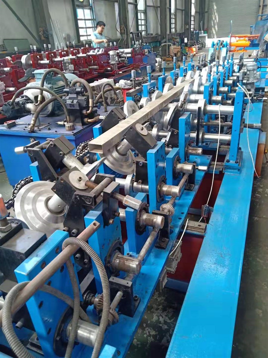 C Z Purline Roll Forming Machine Hydraulic Cutting