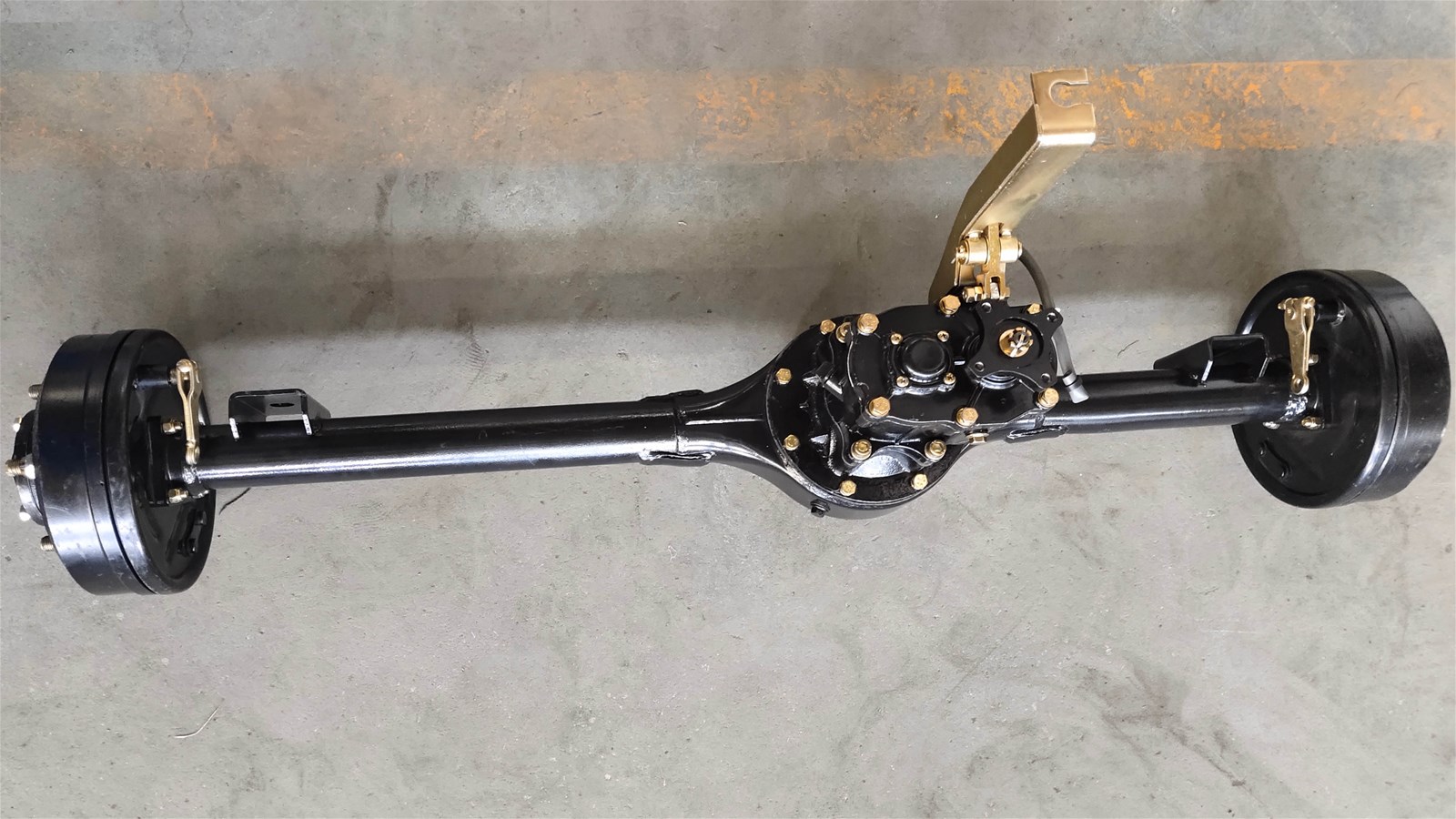 CG200 Loader Tricycle Two Speed Rear Drive Axle with Differential And Mechanical Drum Brake