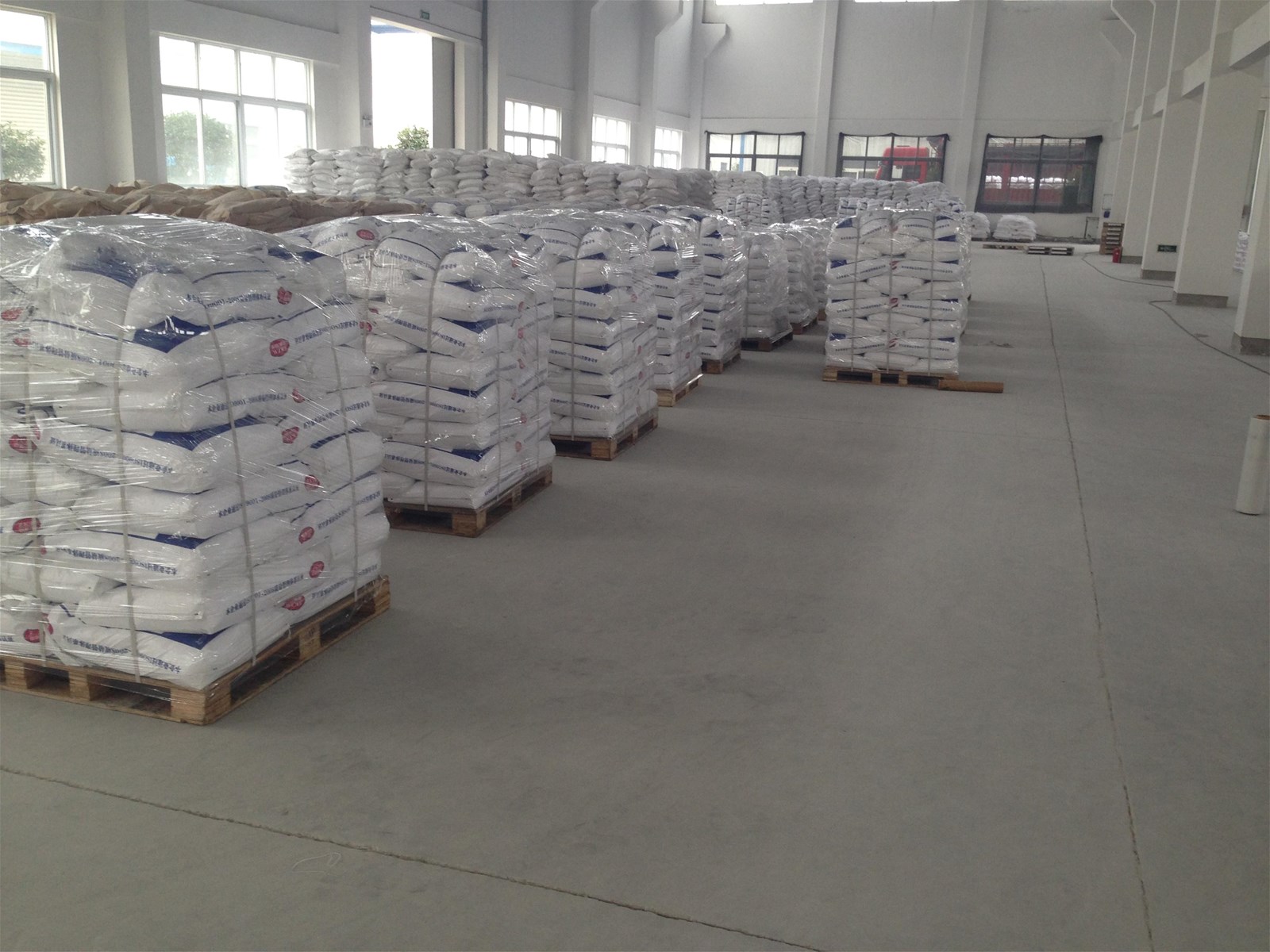 Aluminium hydroxide surface coated FR3807T