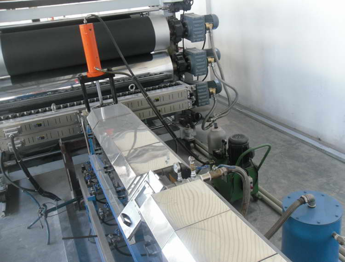 HOT SALE melt blown nonwoven fabric production machine line