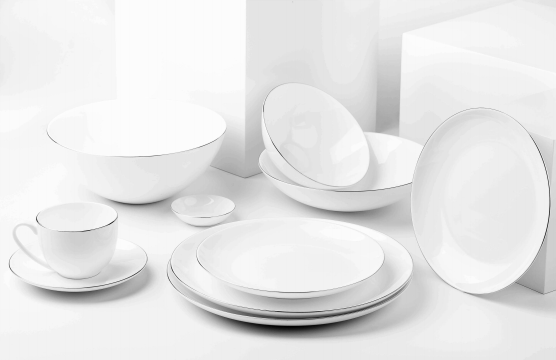 Fine bone china dinnerware with hand painted real platinum rim
