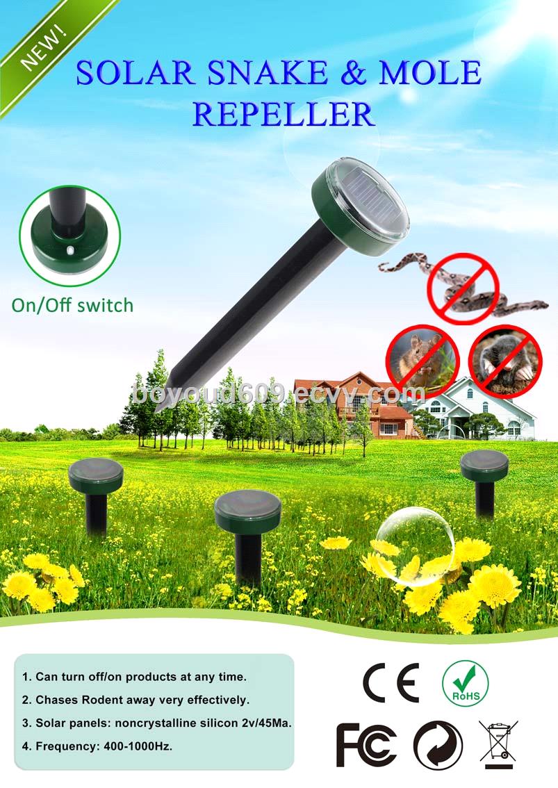 Hot Sales Waterproof Solar Powered Mole Repellent Snake Repeller for Pest Control