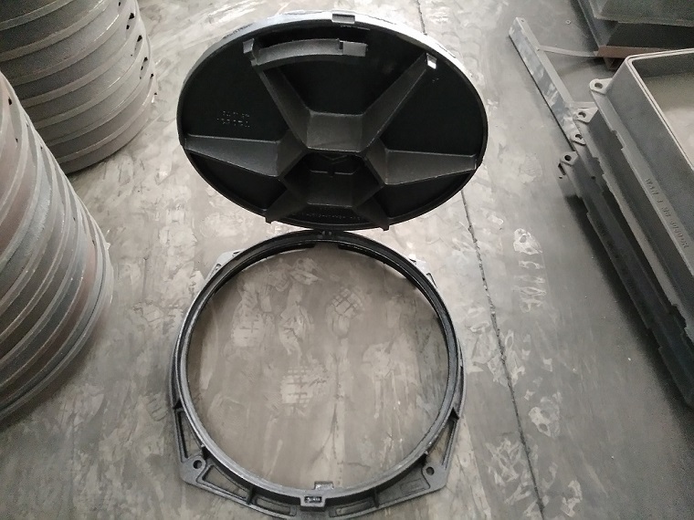 Ductile Iron Manhole Cover En124 Class C250 D400