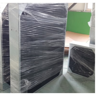 Light trap for industrial exhaust fanspoultry farm and greenhouses