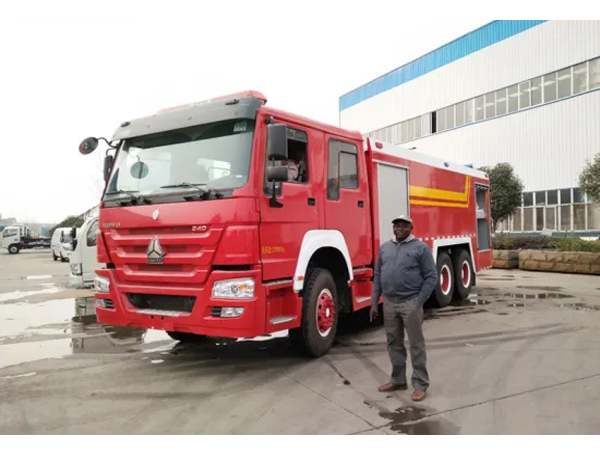 16tons Howo 10 Wheel Fire Engine 13000Liters Water 3000liters Foam Tanker Fire Fighting Truck