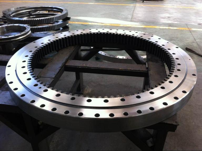 KATO Kobelco TADANO Komatsu Crane Slewing Bearing