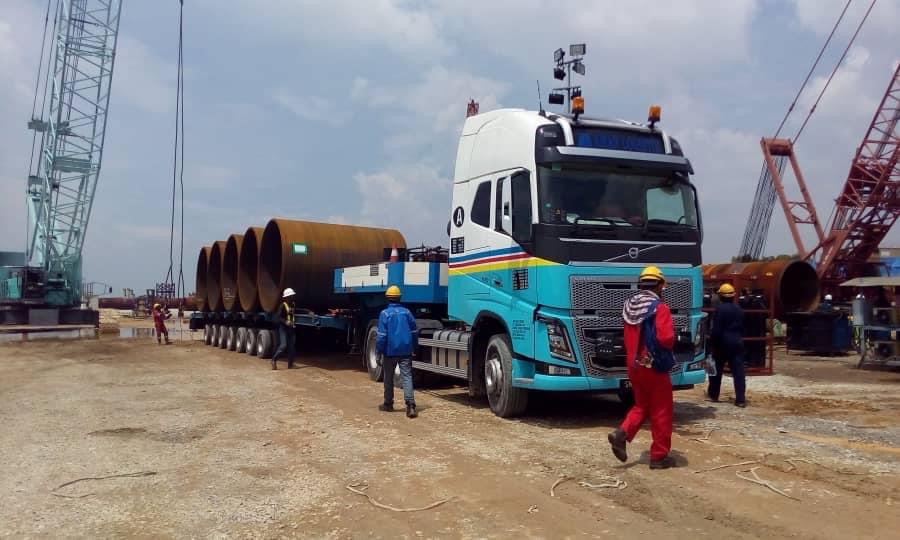 Goldhofer Type 300 Tons Capacity Hydraulic Multi Axle Low Bed Self Propelled Modular Transporter