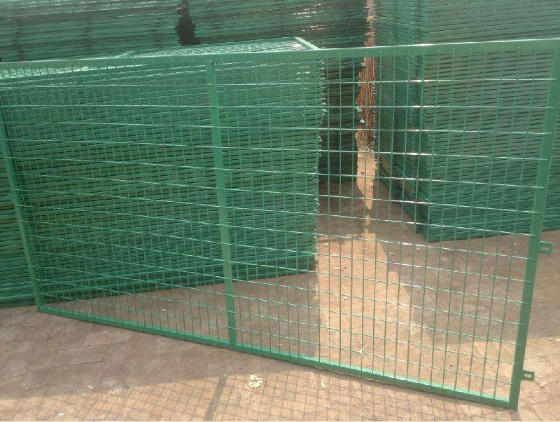 Wire Mesh FenceHighway fenceFactory guardrail net