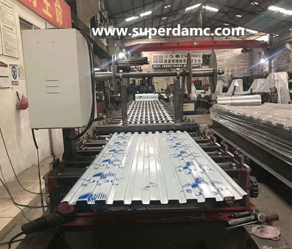 Steel door roll forming machine for stainless steel rolling shutter door panel