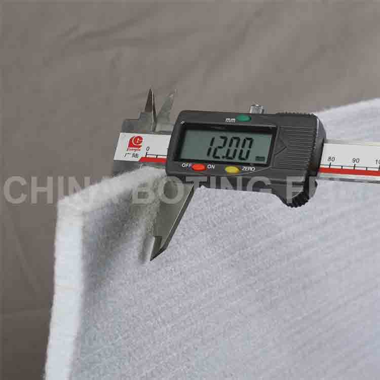 White Industrial Thick Engineering Polyester Felt Fabric Roll