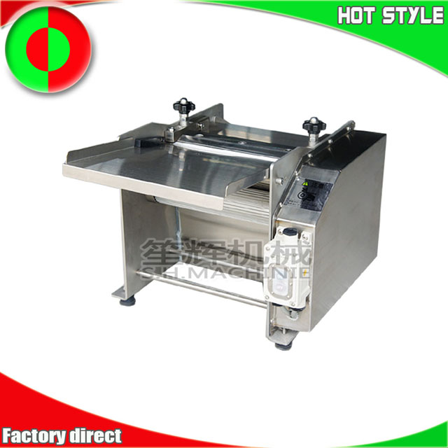 Automatic fish squid skinning machine