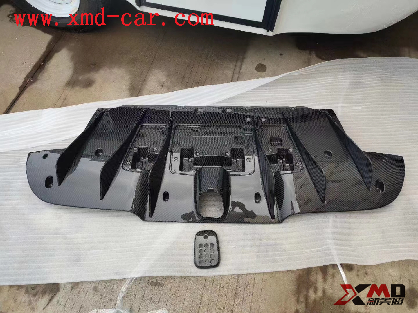 Carbon Fiber Rear Lip for Ferrari 488