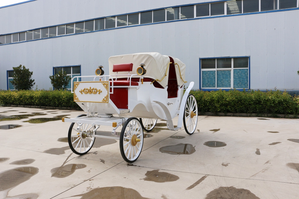 English Style Victoria Beautiful Horse Drawn Carriage decorated Wedding