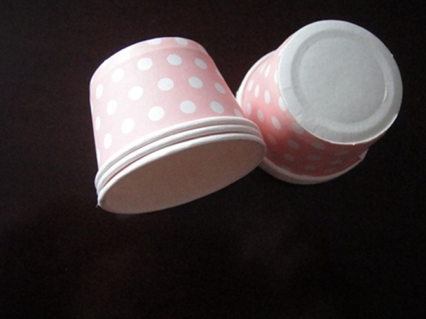 Flat bottom paper cup forming machine