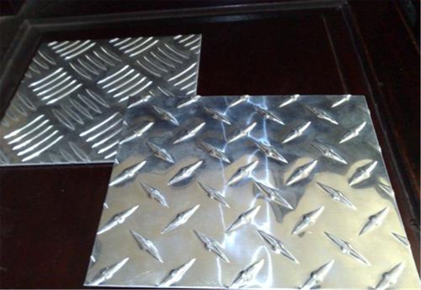 PE PVDF coated diamond embossing pattern sheet metal sheet