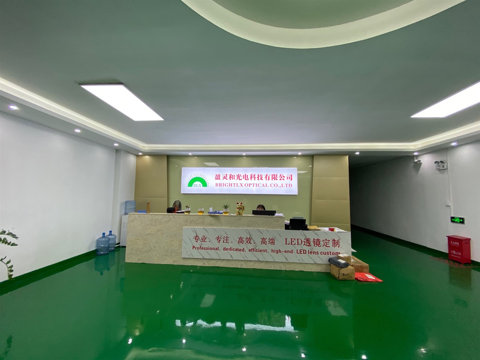 Plastics lens customized injection molding tooling Optical polymer plastics mold manufacturer