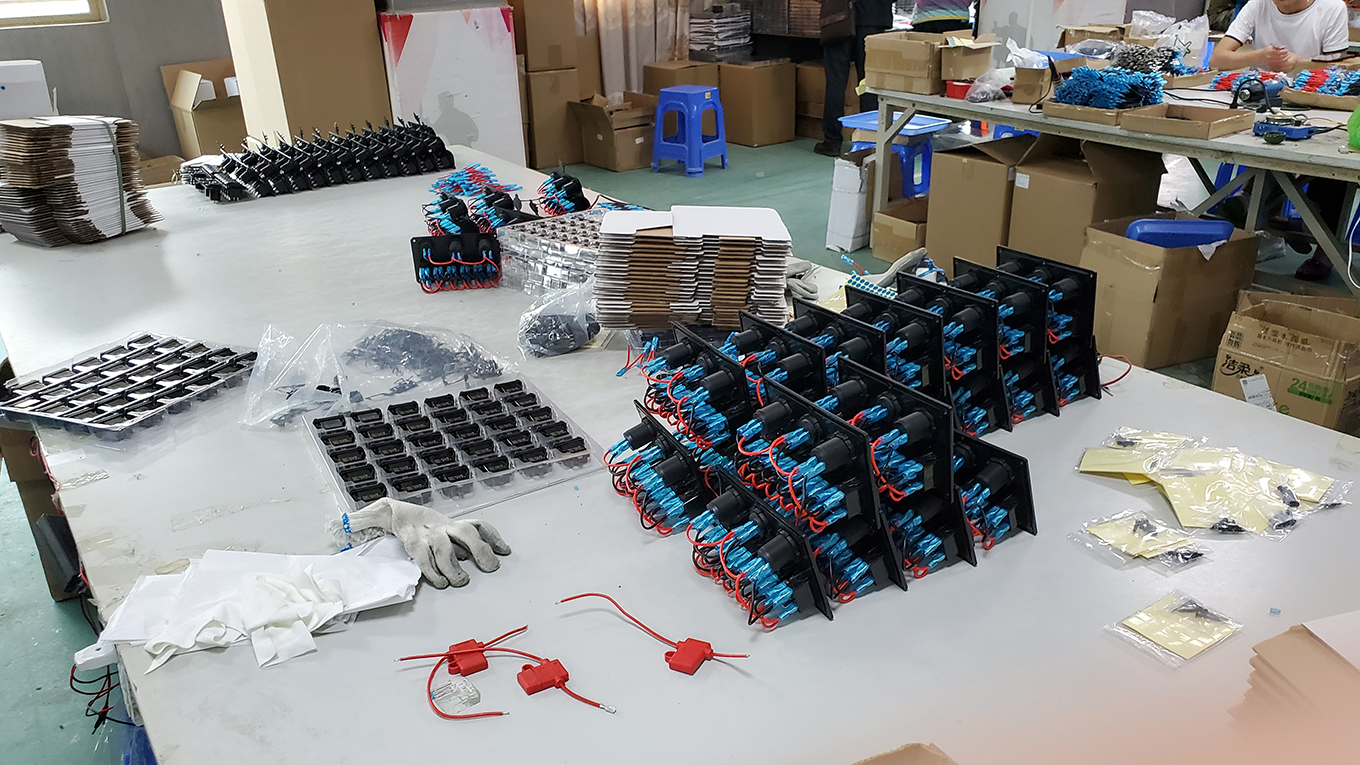 Hot Sales onoff 12V Waterproof Machine Printed Logo Dual LED Rocker Switch for Boat Car Truck RV Bus