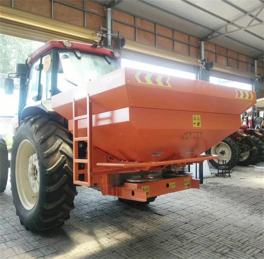 Agricultural Double disks Fertilizer spreader Machine