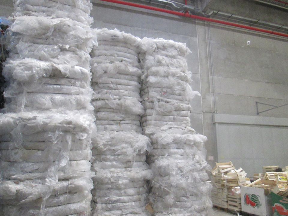 LDPE FILMS SCRAPPP JUMBO BAGS LIGHT BLUE PET FLAKES CAST IRONS SCRAPPU FOAM SCRAPEPS BLOCKPVC PIPE REGRINDPVC