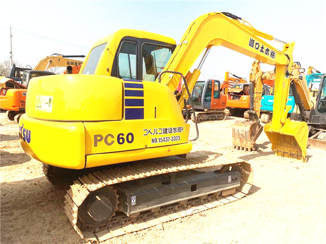 6Ton Used Komatsu PC607 Excavator For Sale