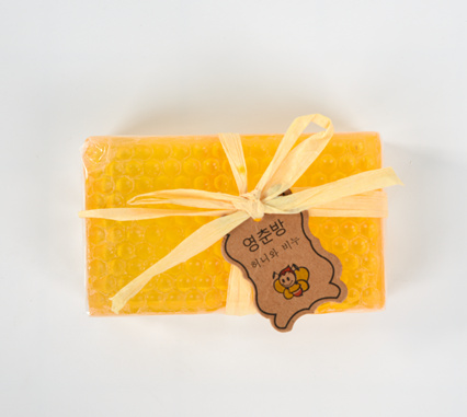 Natural Orange Turmeric honey bee soap