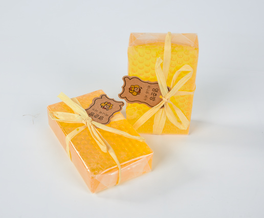 Natural Orange Turmeric honey bee soap