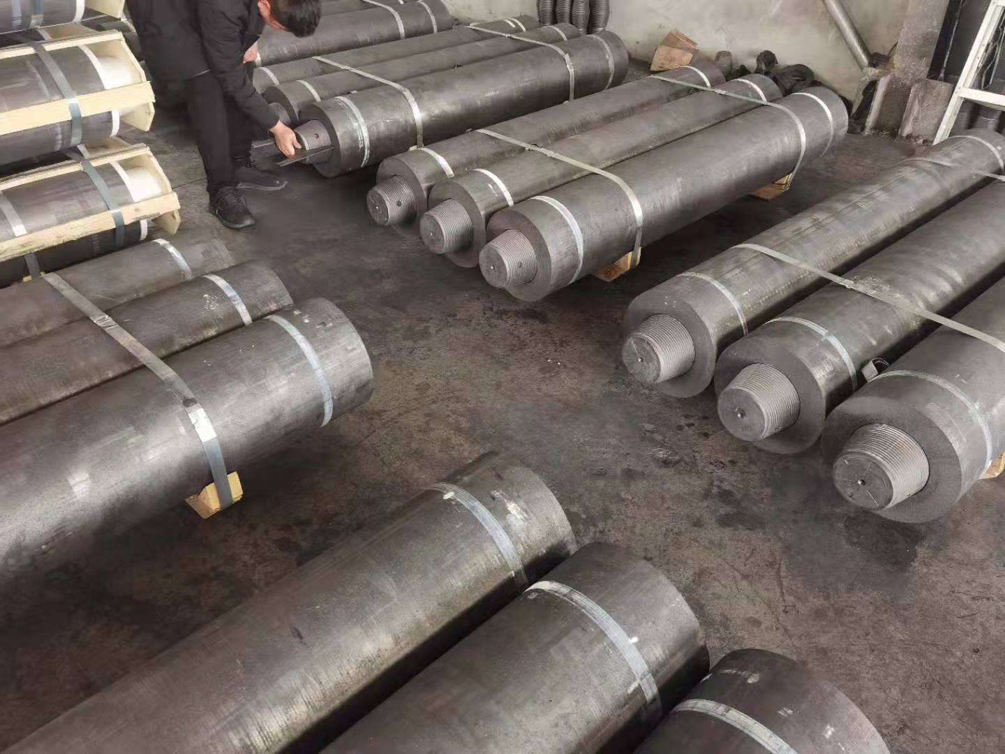 Save steel smelting cost graphite electrode