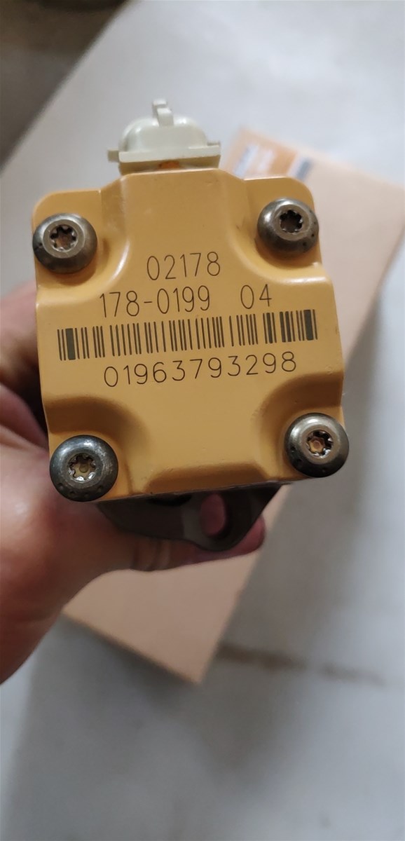 1286601 1780199 1286601 1780199 Fuel Injector for Caterpillar CAT 3126B 3126E 322C FM 325C
