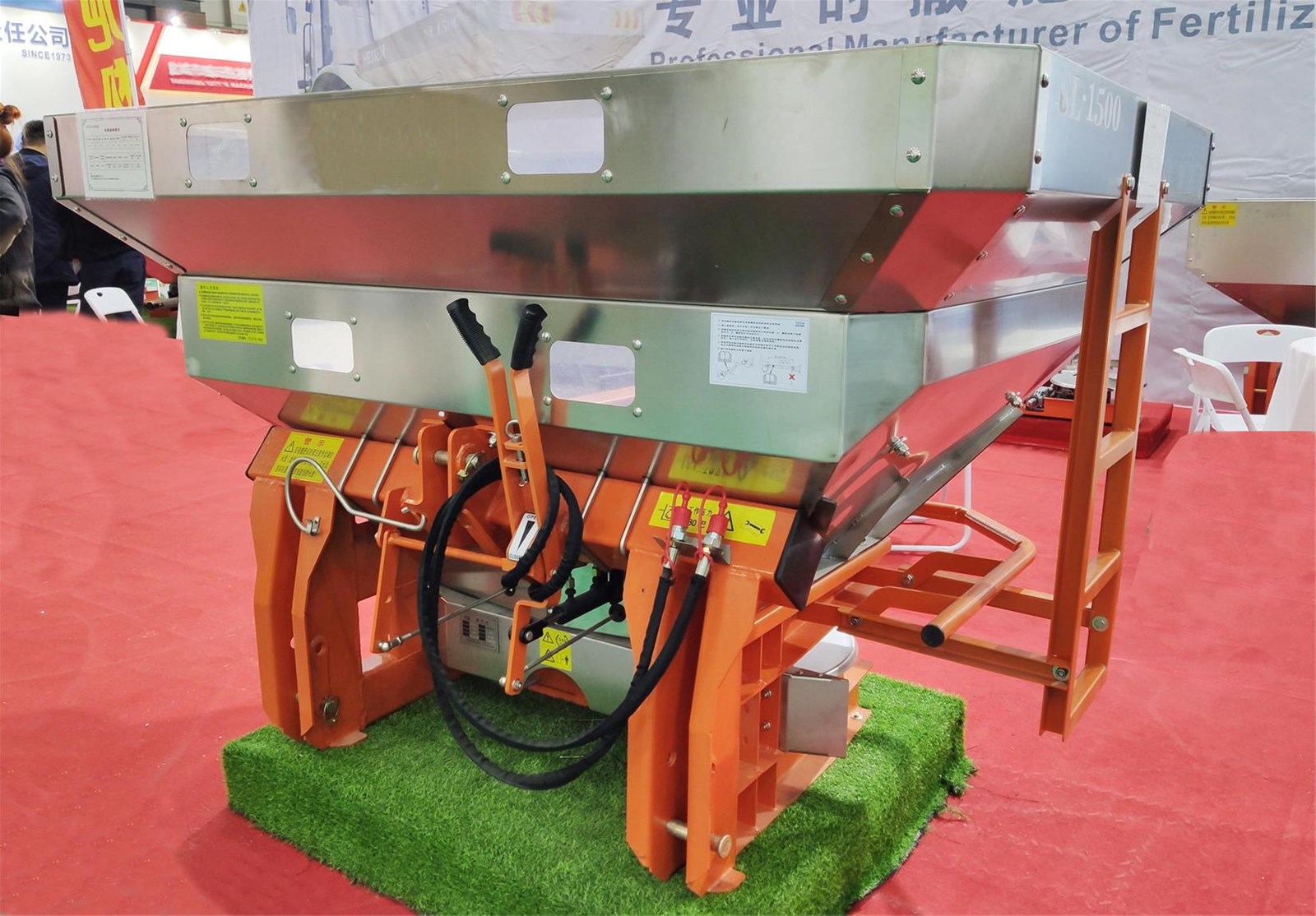 Agricultural Double Disks Fertilizer Spreader Machine